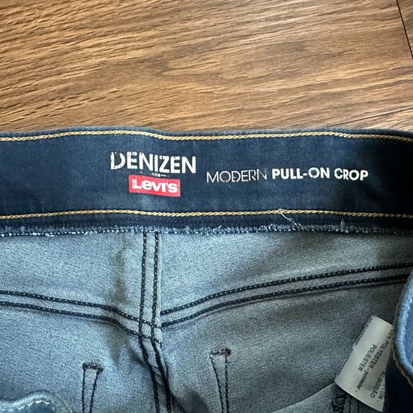 Modern Pull-on Crop Essential Stretch Shaping Jeans Blue Denizen Levi's Size 8 - Picture 3 of 4